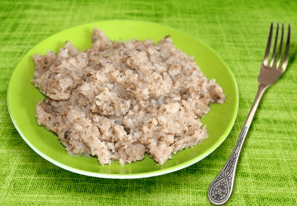 Porridge made of buckwheat crushed with manku